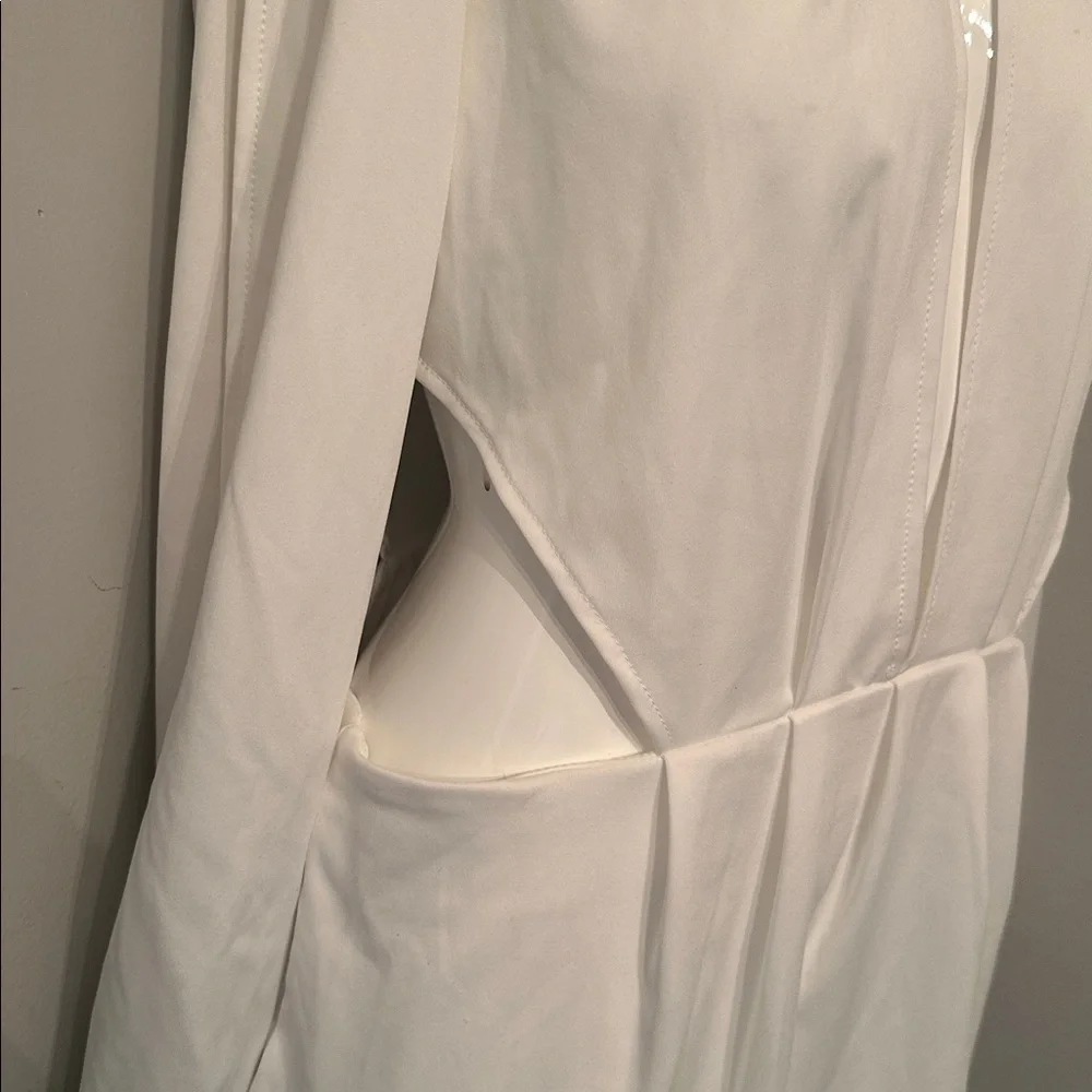 Elegant White Long Sleeve Dress - Picture 3 of 5